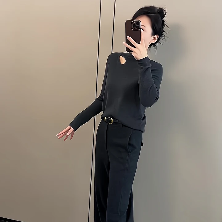 韩系时尚镂空针织衫秋冬季流行穿搭新款2025年休闲半高领打底衫女