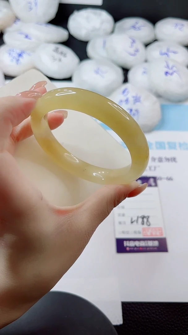 未镶嵌手镯石英质玉多样性发货L188