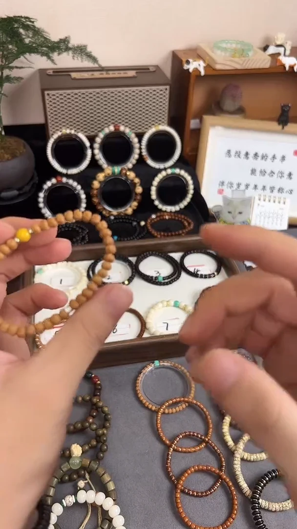 吊坠柏香籽/百香籽柏香籽黄色漆珠