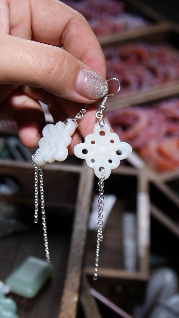 【闪购商品】和田玉耳坠未镶嵌0001