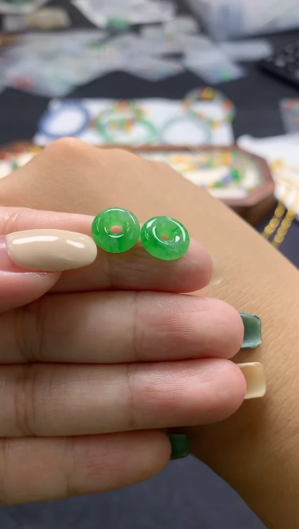 未镶嵌定制翡翠卡10*3mm