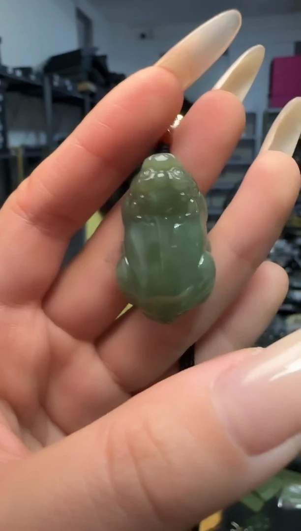 颈饰未镶嵌和田玉青黄口貔貅吊坠