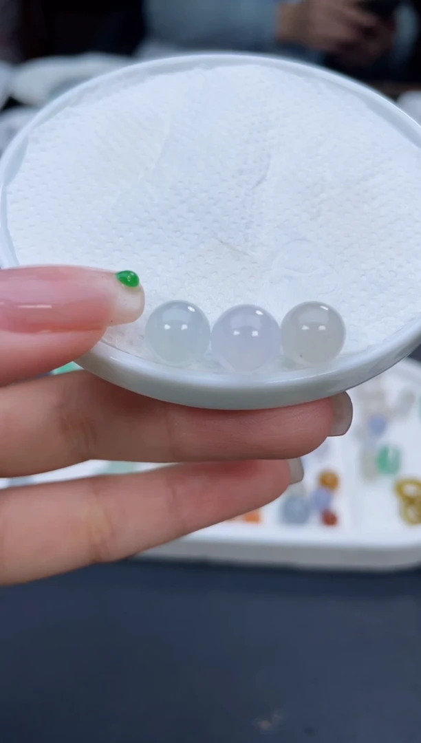 颈饰未镶嵌翡翠聆****?啊A266