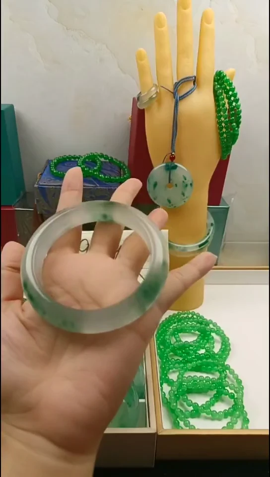 手镯玛瑙/玉髓未镶嵌手镯