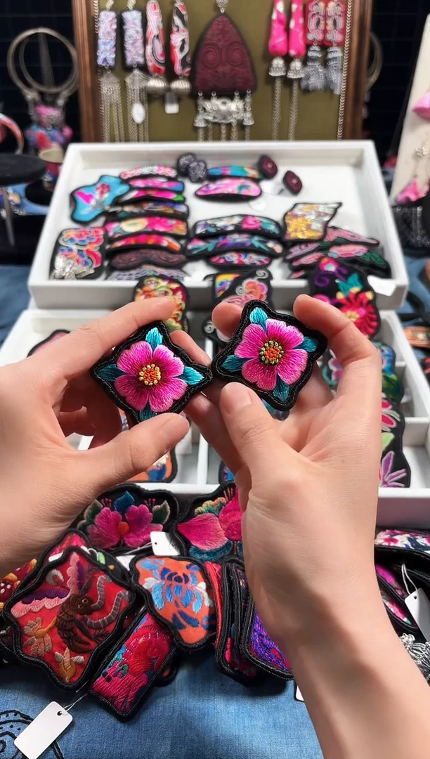 【闪购商品】织绣手工老绣饰品