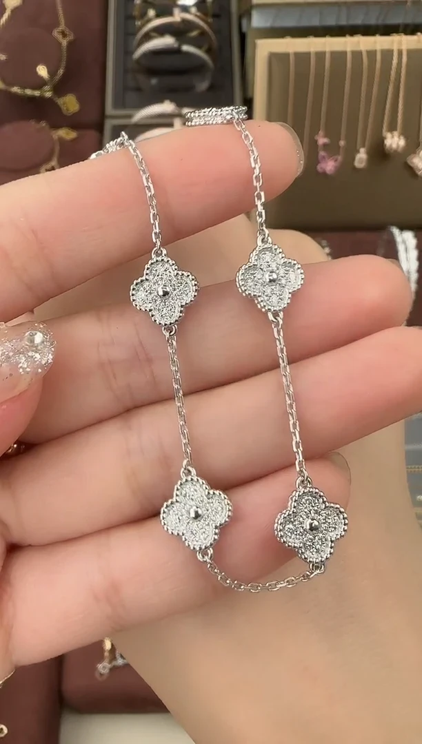 【闪购商品】钻石手链18K金镶嵌小六花手链（7克多）