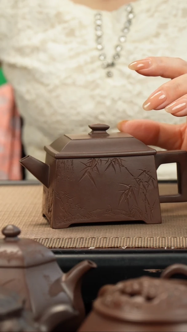 茶壶紫砂F**1老紫泥四方青云160