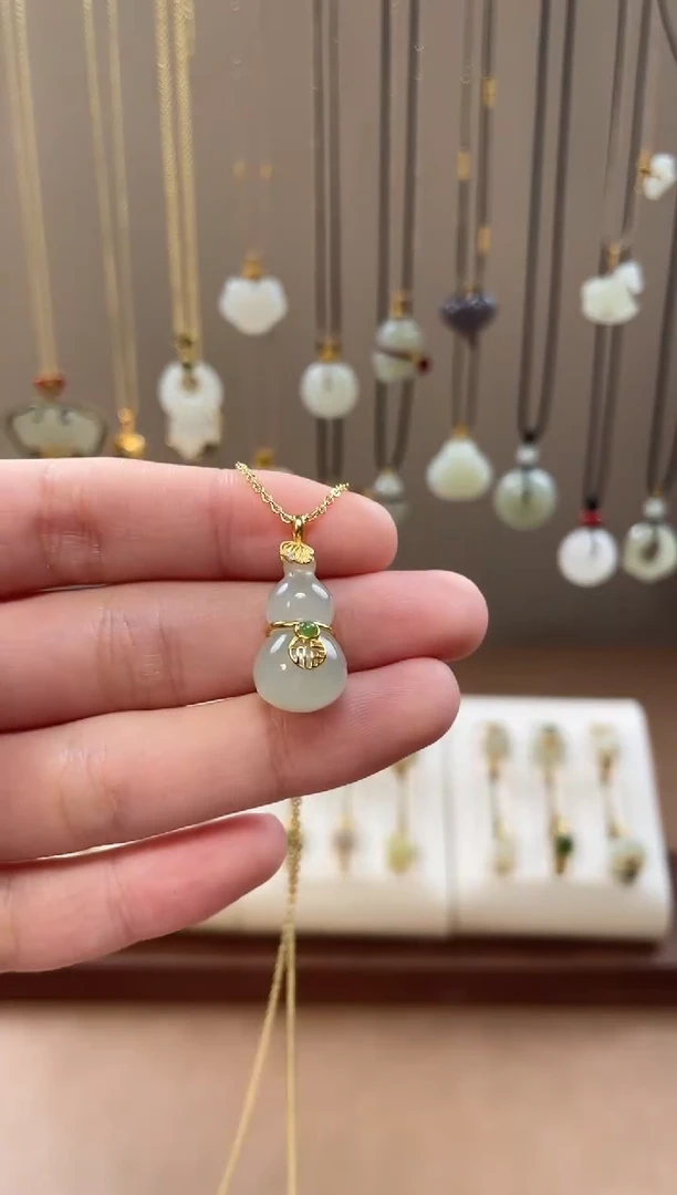 颈饰银S925镶嵌和田玉和田玉吊坠