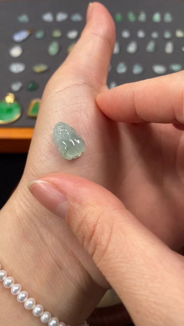 吊坠(不含链)未镶嵌翡翠一个JK285