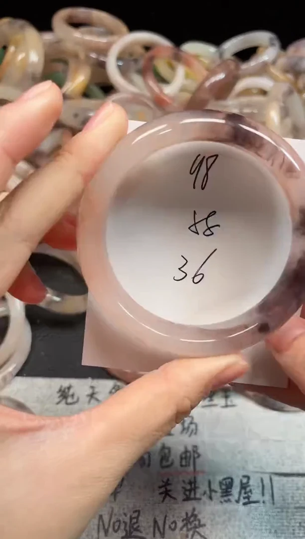 未镶嵌手镯石英质玉98