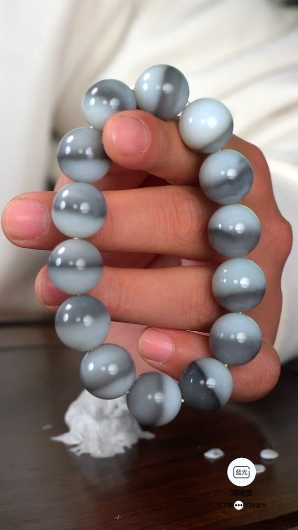 未镶嵌和田玉挂件刚****有手串