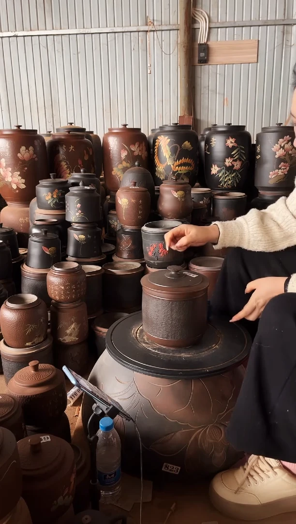 【闪购商品】壶瑕疵茶叶罐 132 小五饼皮革变形