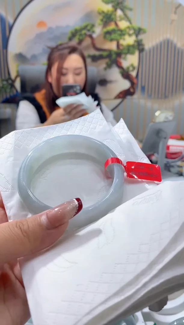 【闪购商品】翡翠手镯未镶嵌00009275