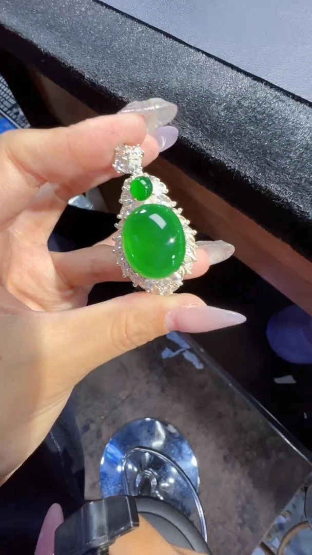 定制翡翠未镶嵌鸽子蛋·1