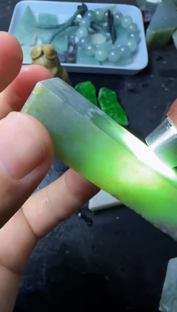 【闪购商品】翡翠颈饰未镶嵌061翡翠