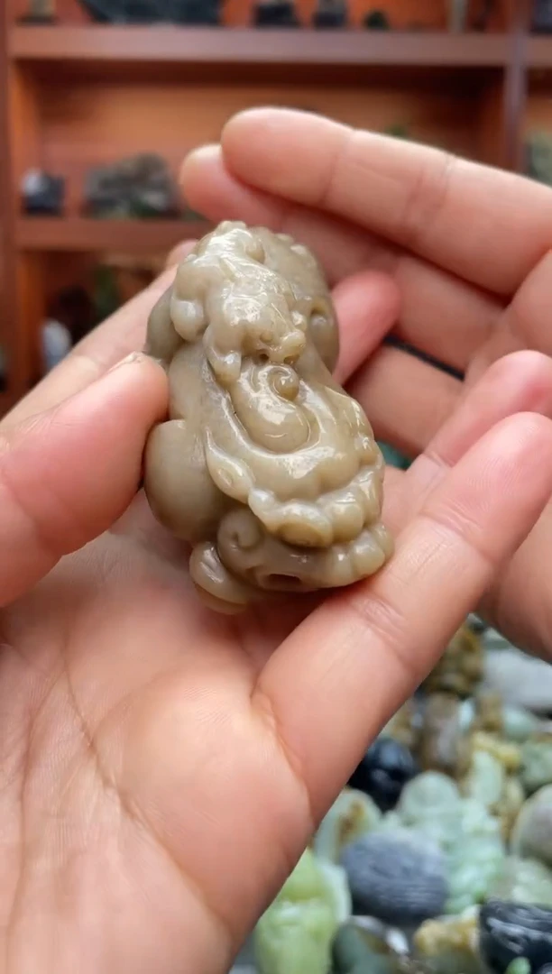 未镶嵌和田玉把件1