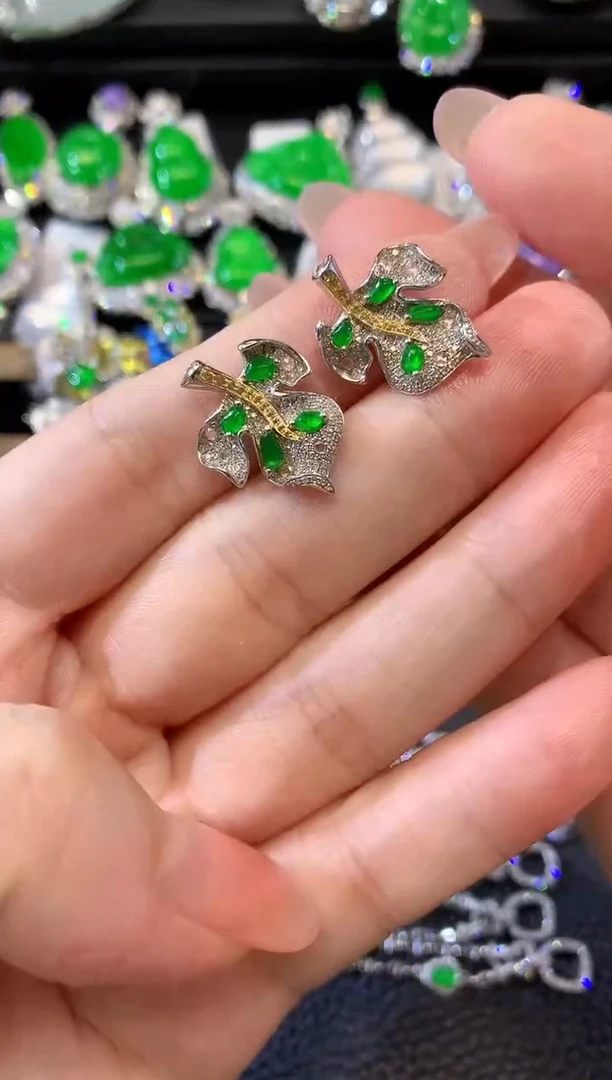 18K金镶嵌翡翠耳饰C28