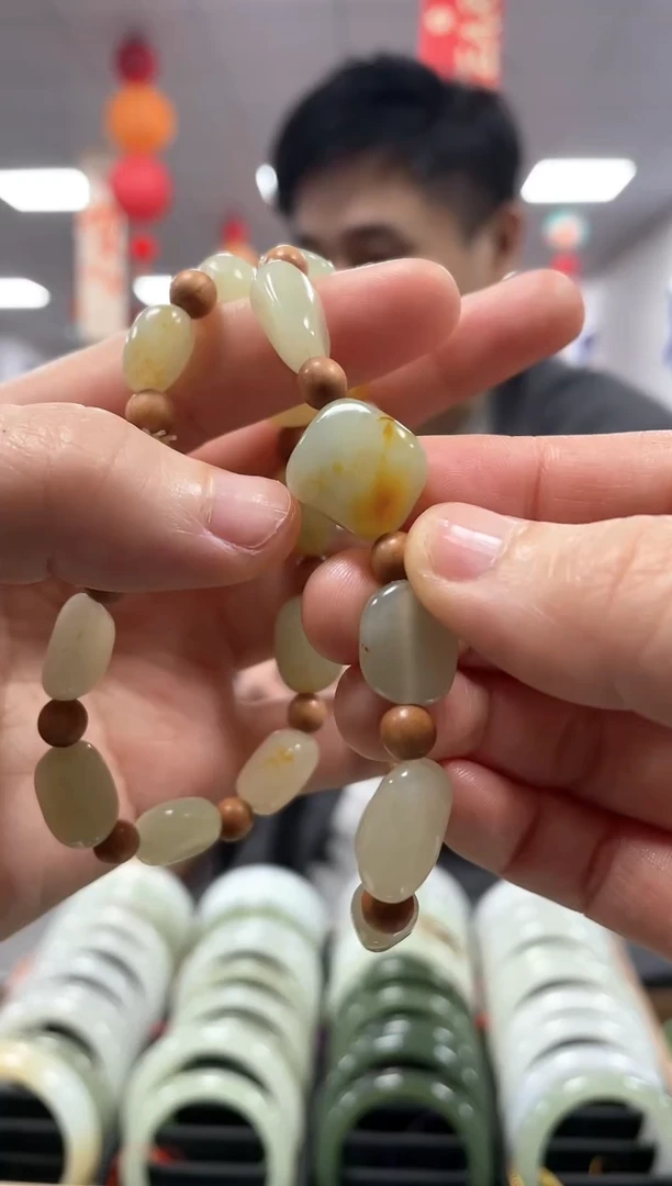 【闪购商品】和田玉手链未镶嵌原石随形手串一条多样性发一条