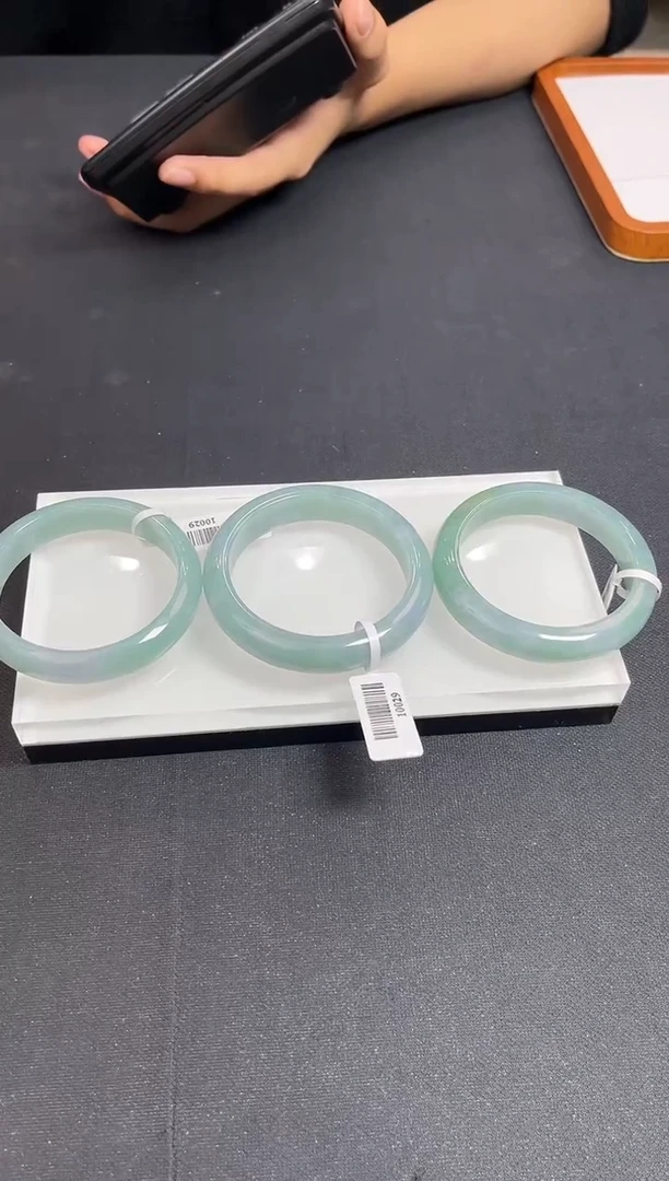 未镶嵌手镯翡翠10029天然翡翠A货【手镯】多样性发一个