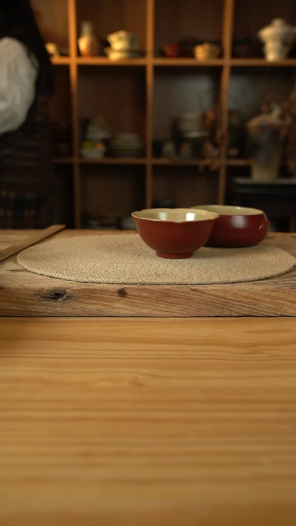 复古红系列的5英寸花边碗1个