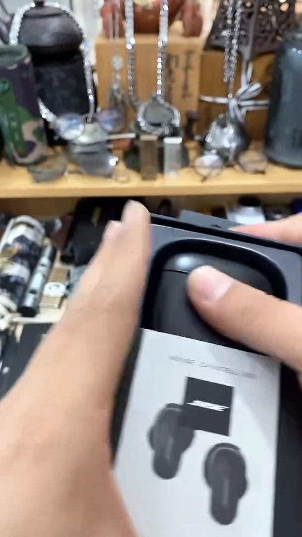 瓷片闪购商品  如图所示