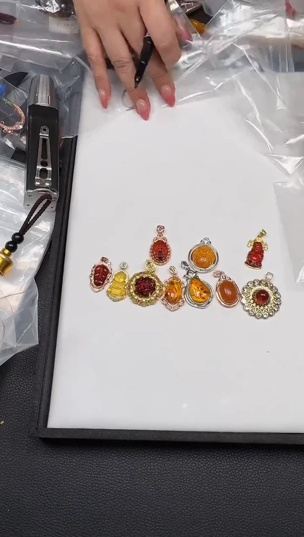 琥珀颈饰未镶嵌104