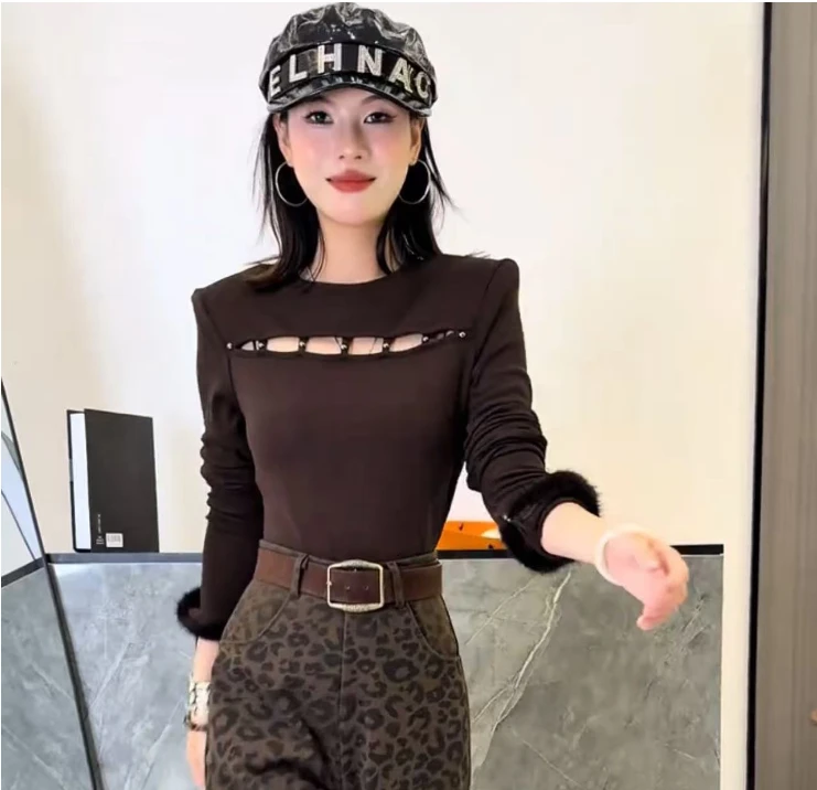 猫猫定制--[T66M]美式甜酷辣妹镂空设计感显瘦百搭时髦加绒T恤
