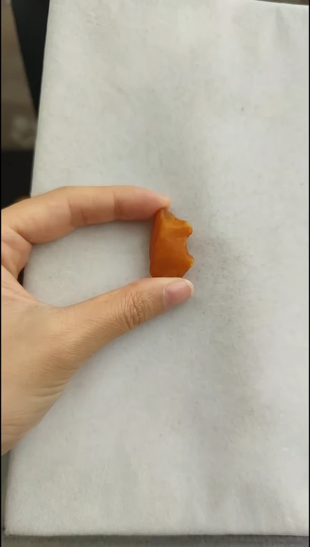 未镶嵌蜜蜡裸石10421035-手机坠