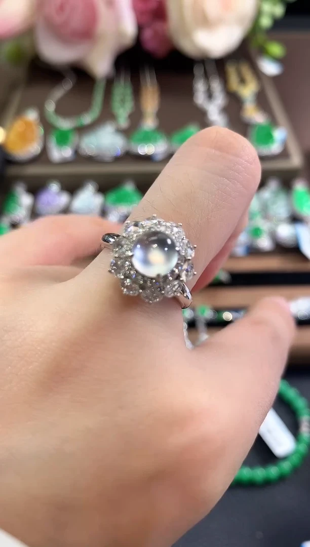 18K金镶嵌戒指翡翠b249