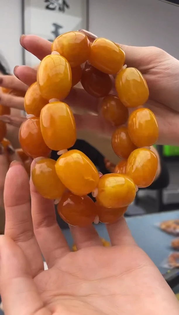 【闪购商品】蜜蜡珠宝奇石未镶嵌微瑕多样性发其一，假一罚十062.19