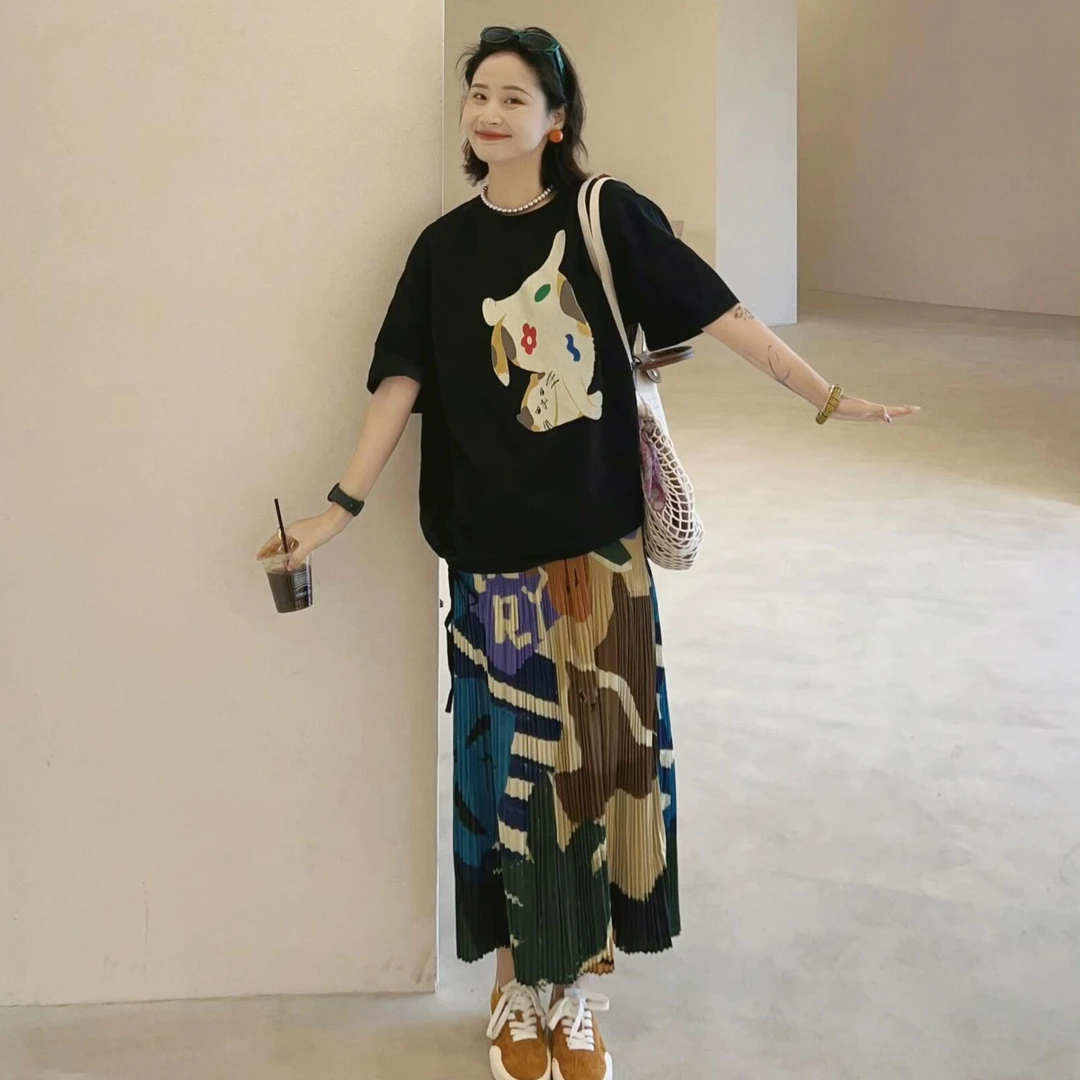 夏季时尚穿搭一整套女2025新款猫咪印花T恤百搭半身裙两件套1127