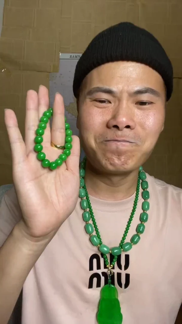 未镶嵌手串翡翠【小伍珠宝】高端辣阳绿10m手串