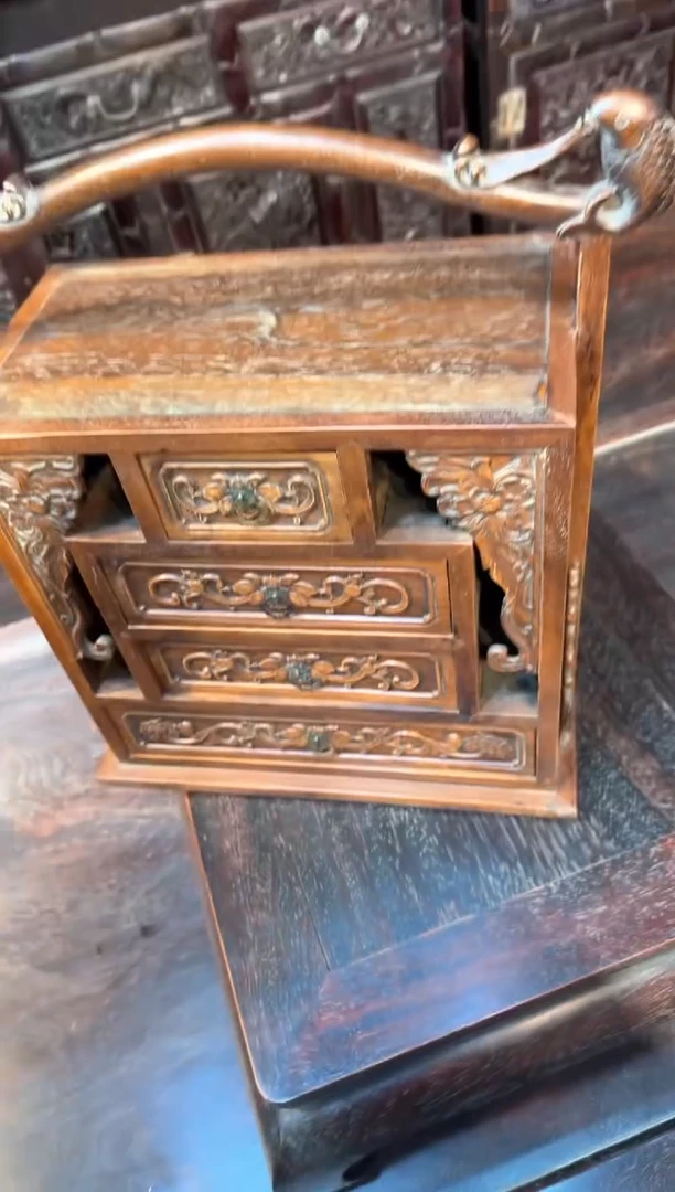 【闪购商品】木花梨木   提箱  工艺品