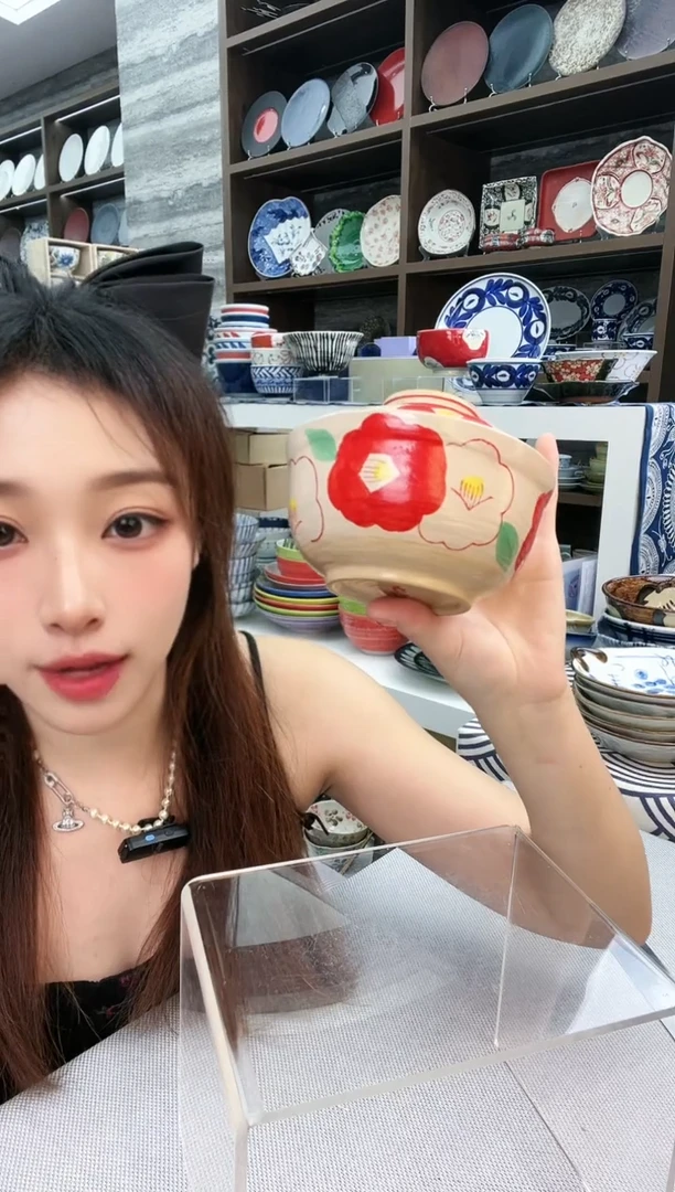 陶濑户烧手绘小花盖碗-红花