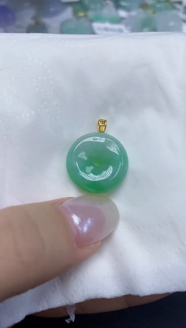 翡翠18K金镶嵌颈饰天然缅甸翡翠A货