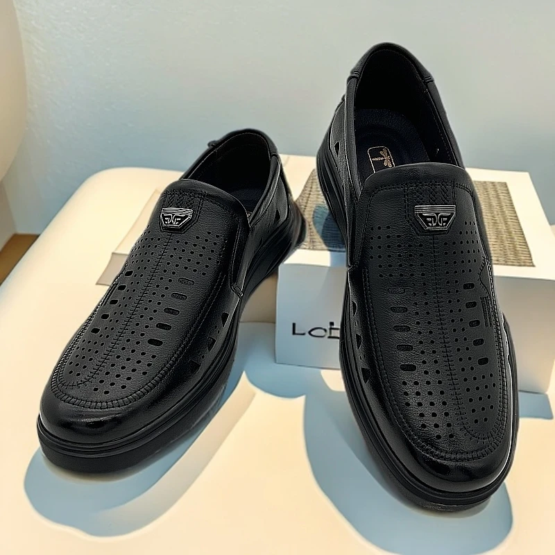XIAOYING2025新款时尚百搭带孔真皮舒适凉皮鞋62293