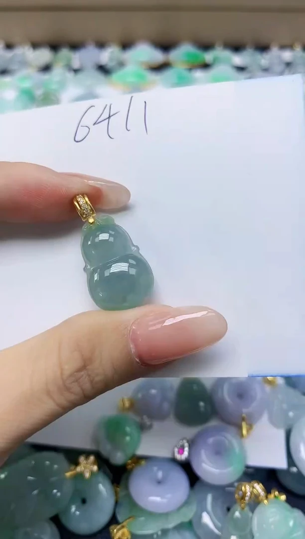 翡翠未镶嵌颈饰 天然缅甸翡翠A货