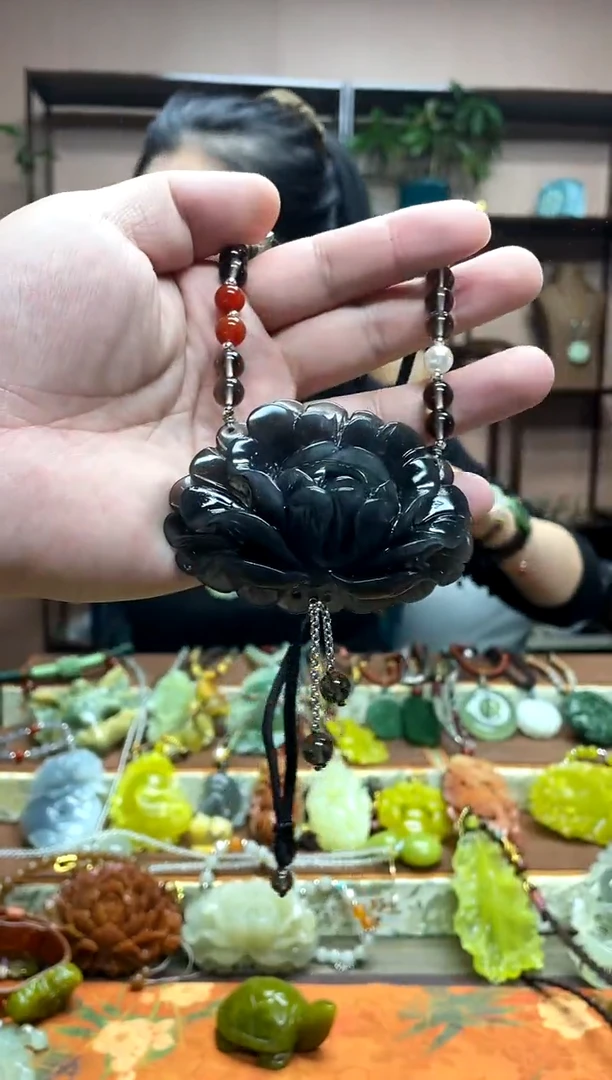 未镶嵌岫玉吊坠·