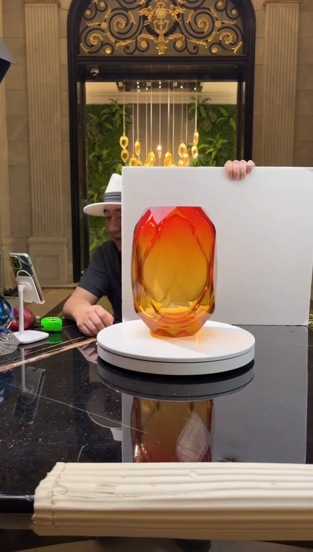 【闪购商品】摆件AJ06029山峰宝石红花器（预售）