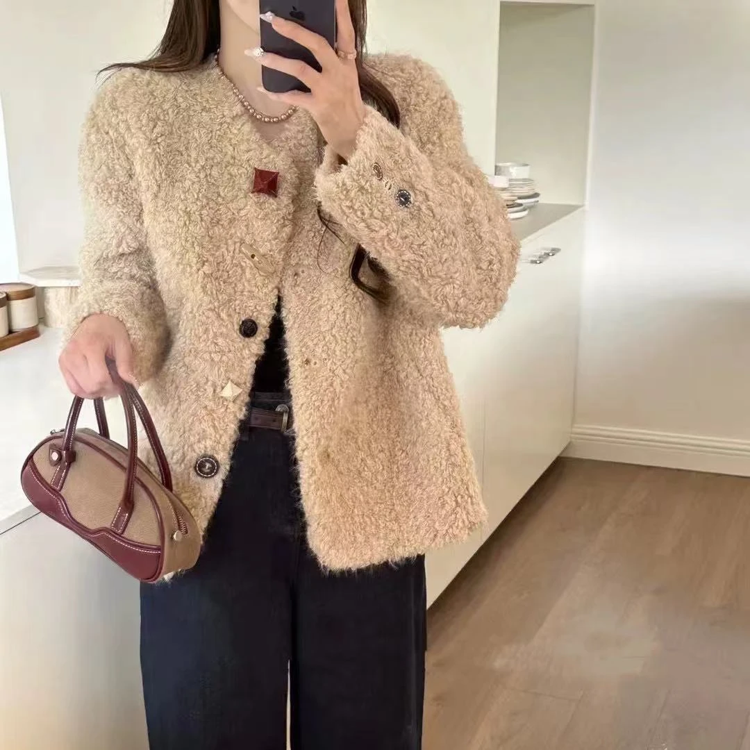 2696撞色纽扣毛毛外套on退on换～（无售后）