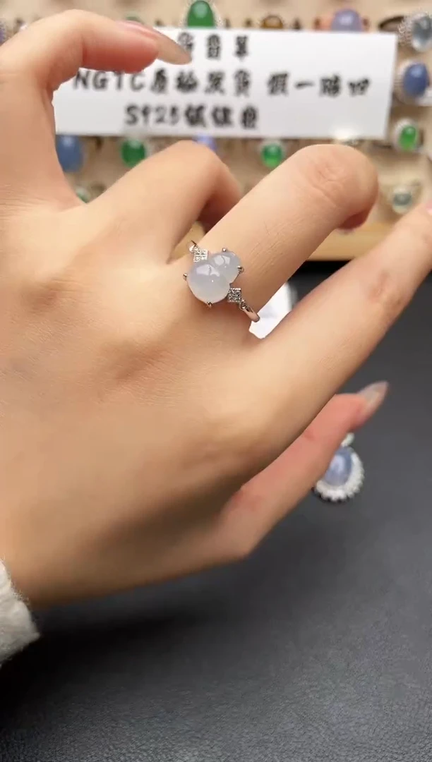 银S925镶嵌戒指翡翠一物一证一礼盒