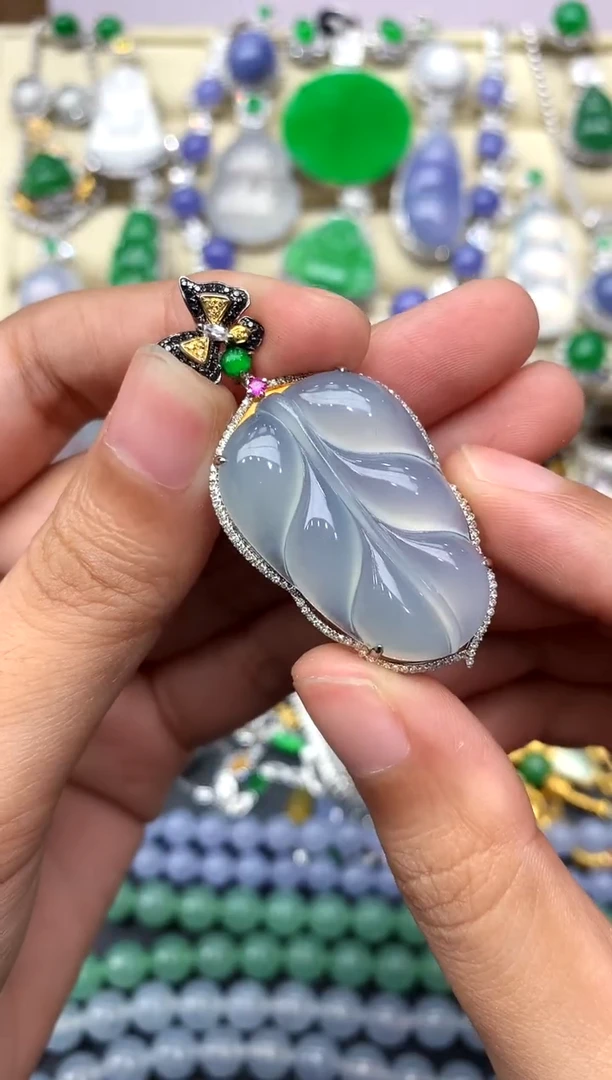 翡翠18K金镶嵌颈饰336-中国好珍宝