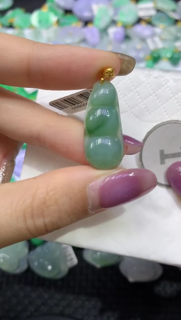 颈饰未镶嵌翡翠天然缅甸翡翠A货