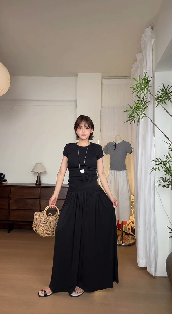 纸片人t恤套装女新款夏气质垂感半身裙两件套