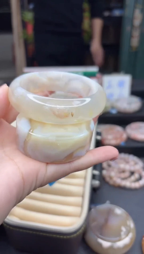 【闪购商品】石英质玉手镯未镶嵌798（58圈赠送镯心）