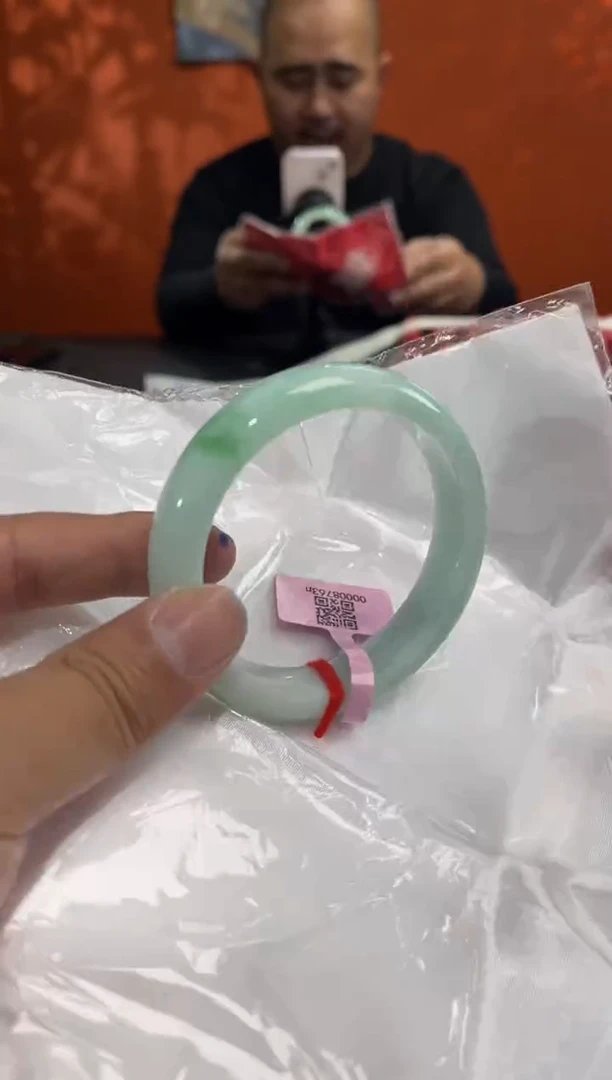 未镶嵌手镯翡翠翡翠手镯