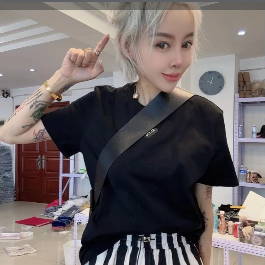 流行款1870款黑色三角标短袖