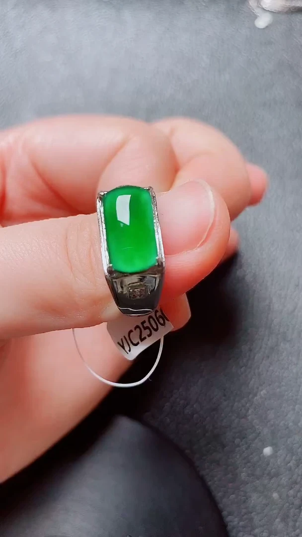 翡翠戒指银S925镶嵌翡翠