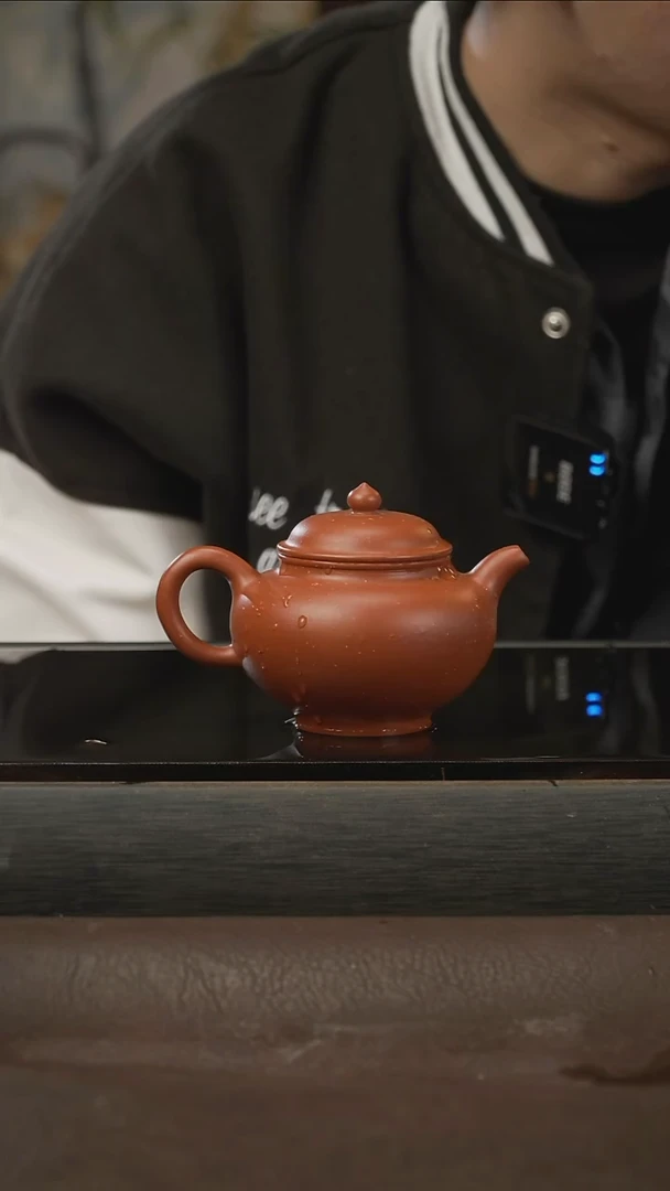 茶壶紫砂掇只，朱泥，140cc