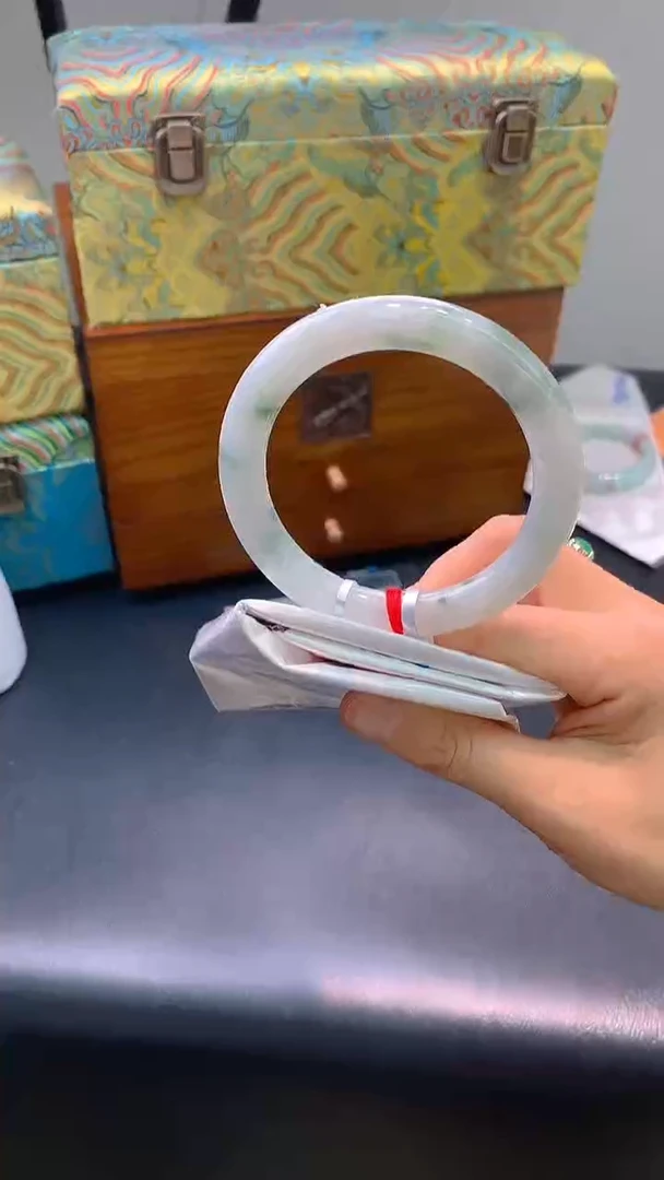 翡翠手镯未镶嵌2翡翠手镯